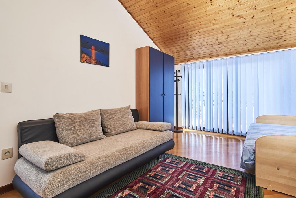 Lovely Roses Apartment Umag Exterior photo