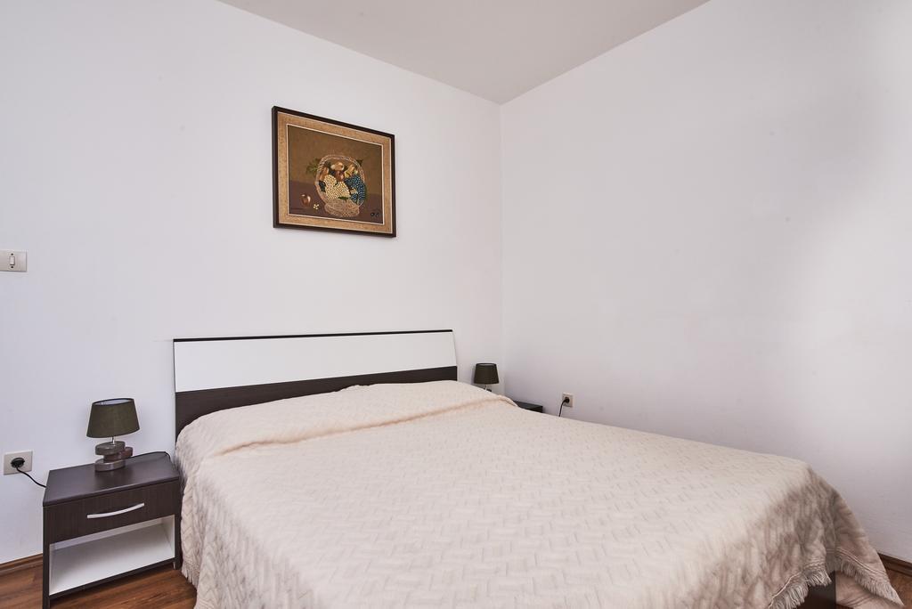 Lovely Roses Apartment Umag Exterior photo